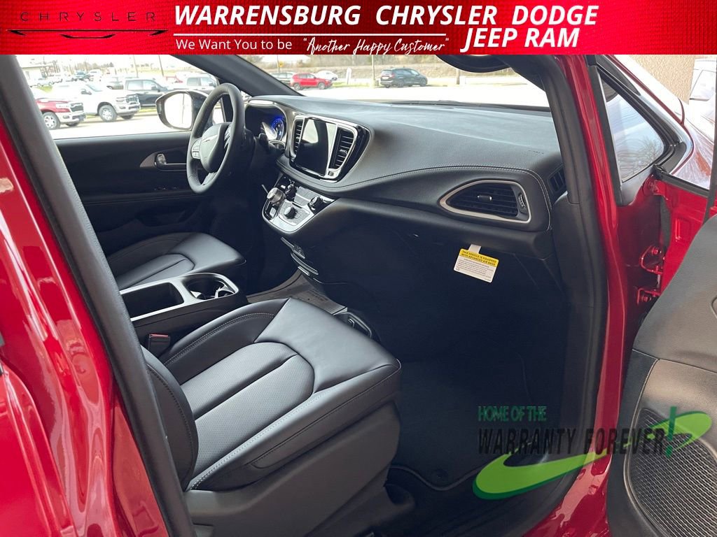 New 2026 Chrysler Pacifica Select w/ S Appearance Package image 20