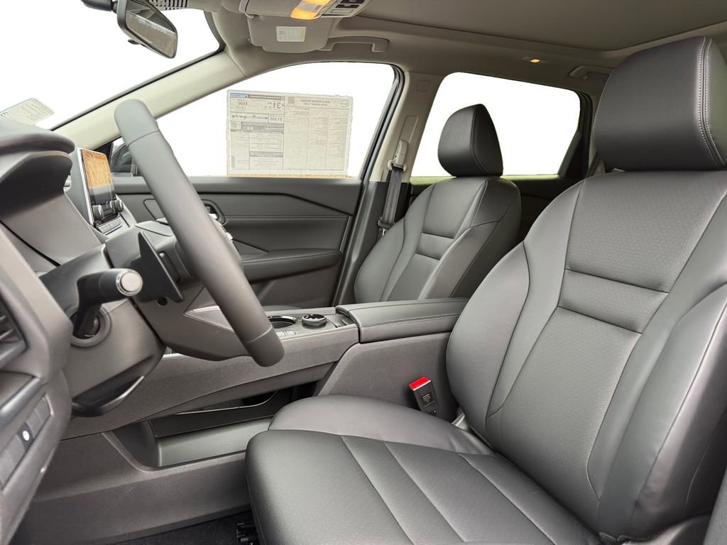 New 2026 Nissan Rogue Dark Armor image 9