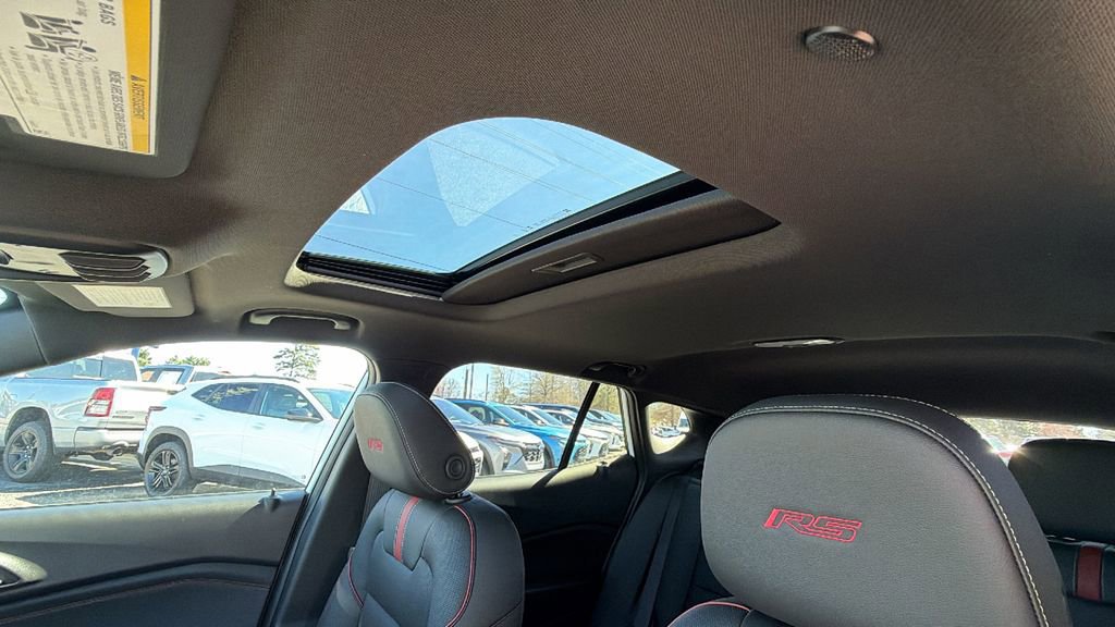 New 2026 Chevrolet Trax RS w/ Sunroof Package image 15