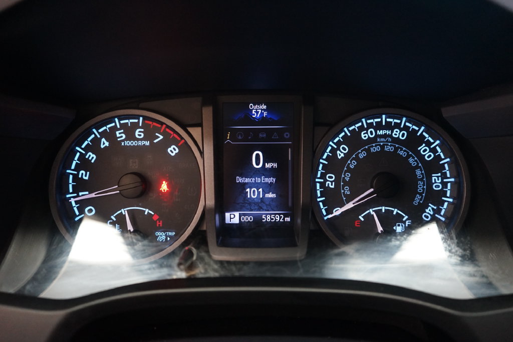 Used 2018 Toyota Tacoma TRD Off-Road w/ Technology Package AWD/4WD image 31