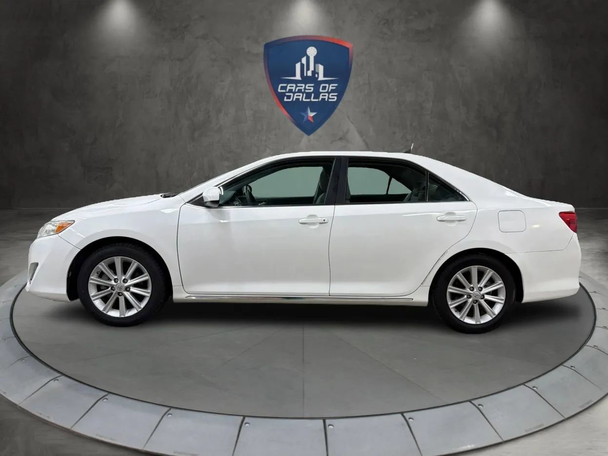 Used 2013 Toyota Camry XLE FWD image 2