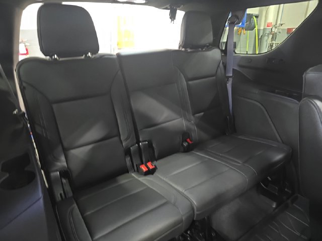 Used 2021 Chevrolet Tahoe High Country w/ Premium Package 2 AWD/4WD image 16