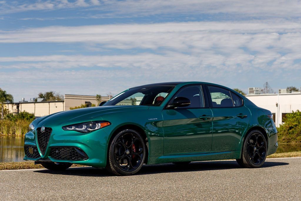 New 2025 Alfa Romeo Giulia w/ Veloce Package Rwd image 17