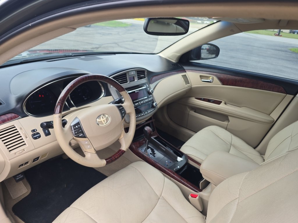 Used 2011 Toyota Avalon Limited FWD image 11