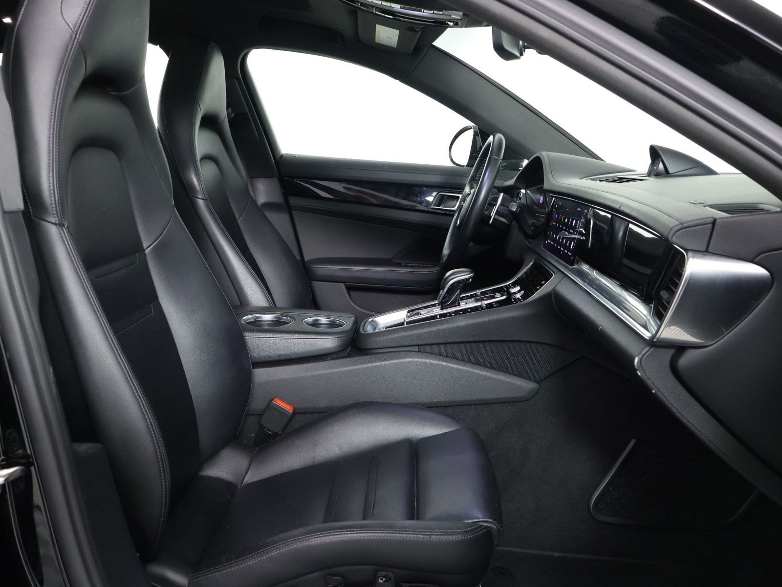 Certified 2023 Porsche Panamera RWD image 31