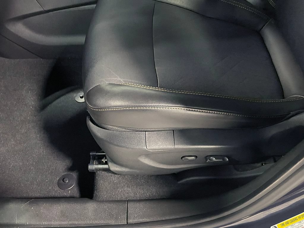 Used 2018 Chevrolet Trax LT w/ LT Convenience Package AWD/4WD image 22