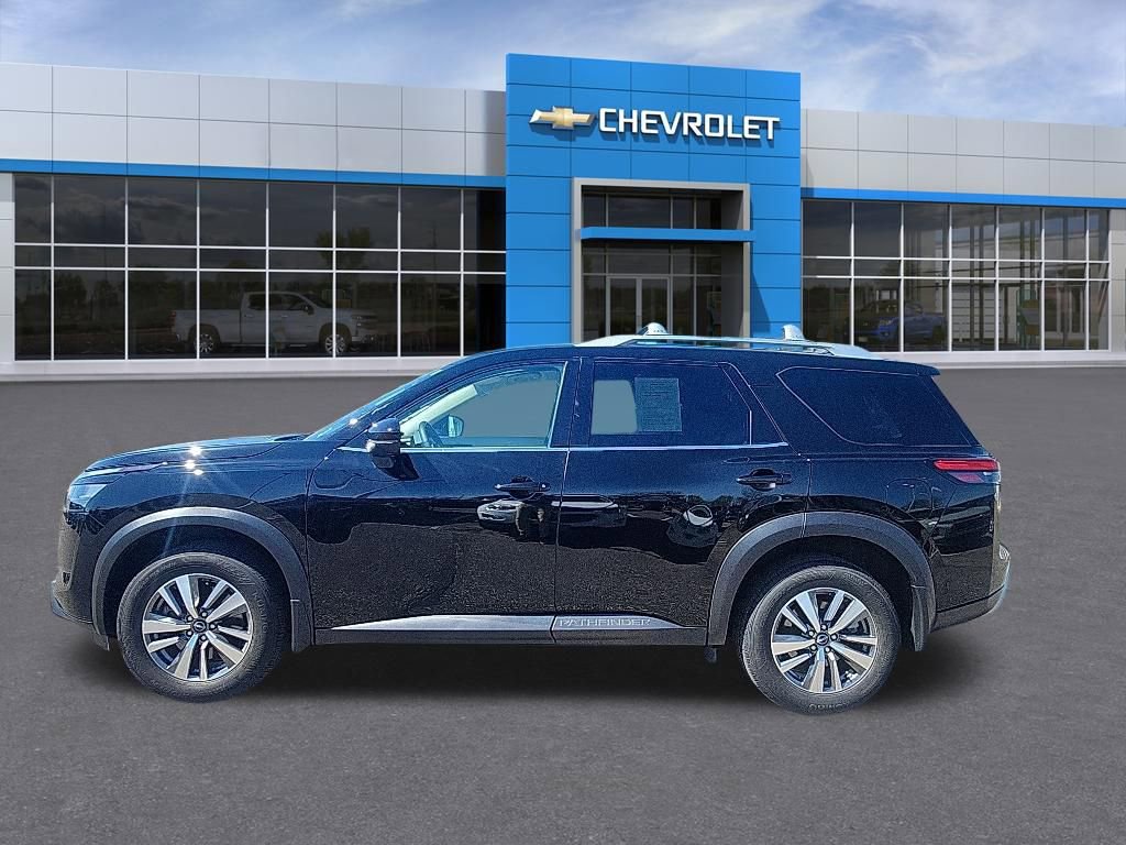 Used 2025 Nissan Pathfinder SL w/ Cargo Package AWD/4WD image 2