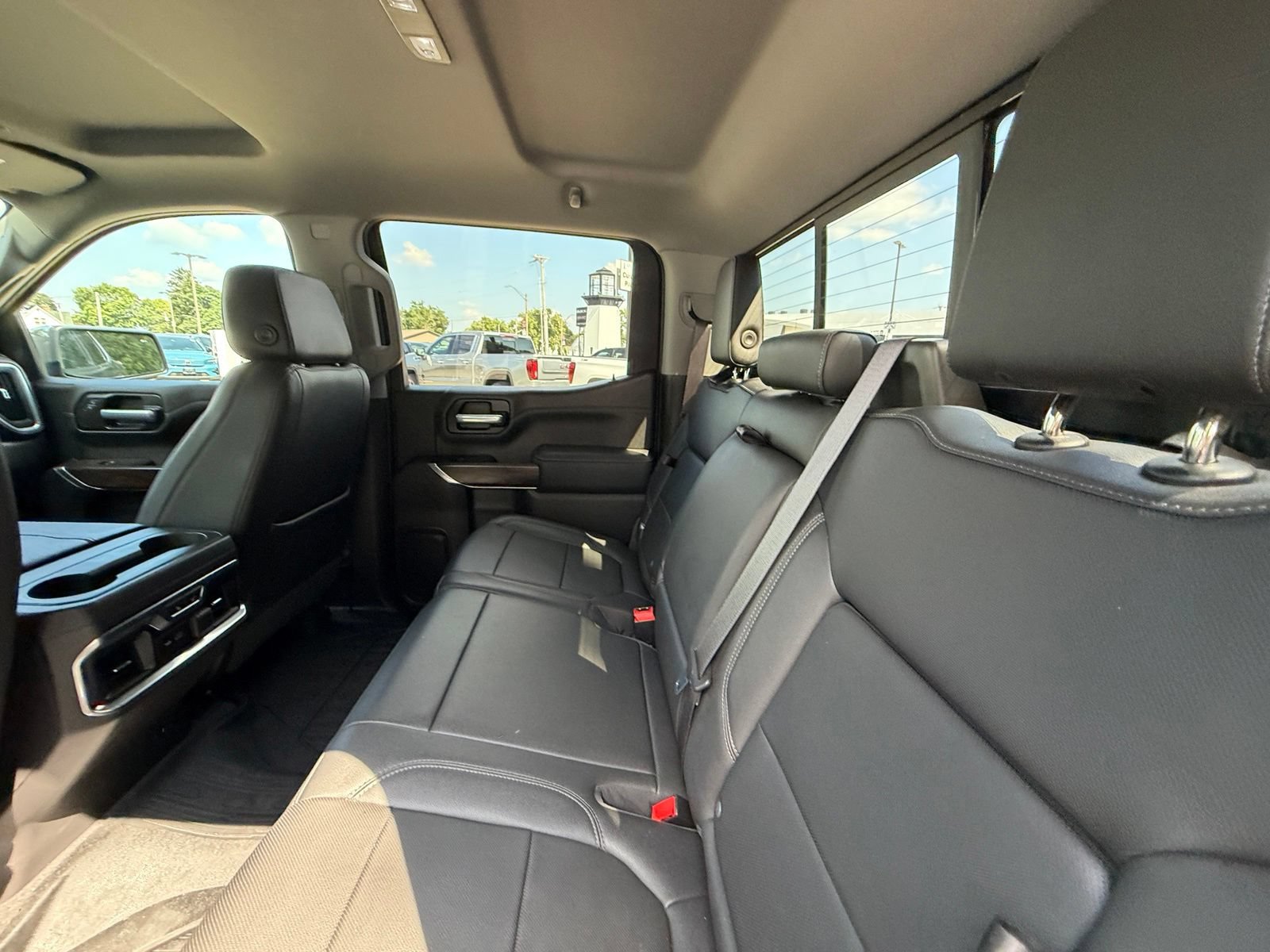 Used 2021 GMC Sierra 1500 SLT w/ SLT Premium Plus Package AWD/4WD image 5