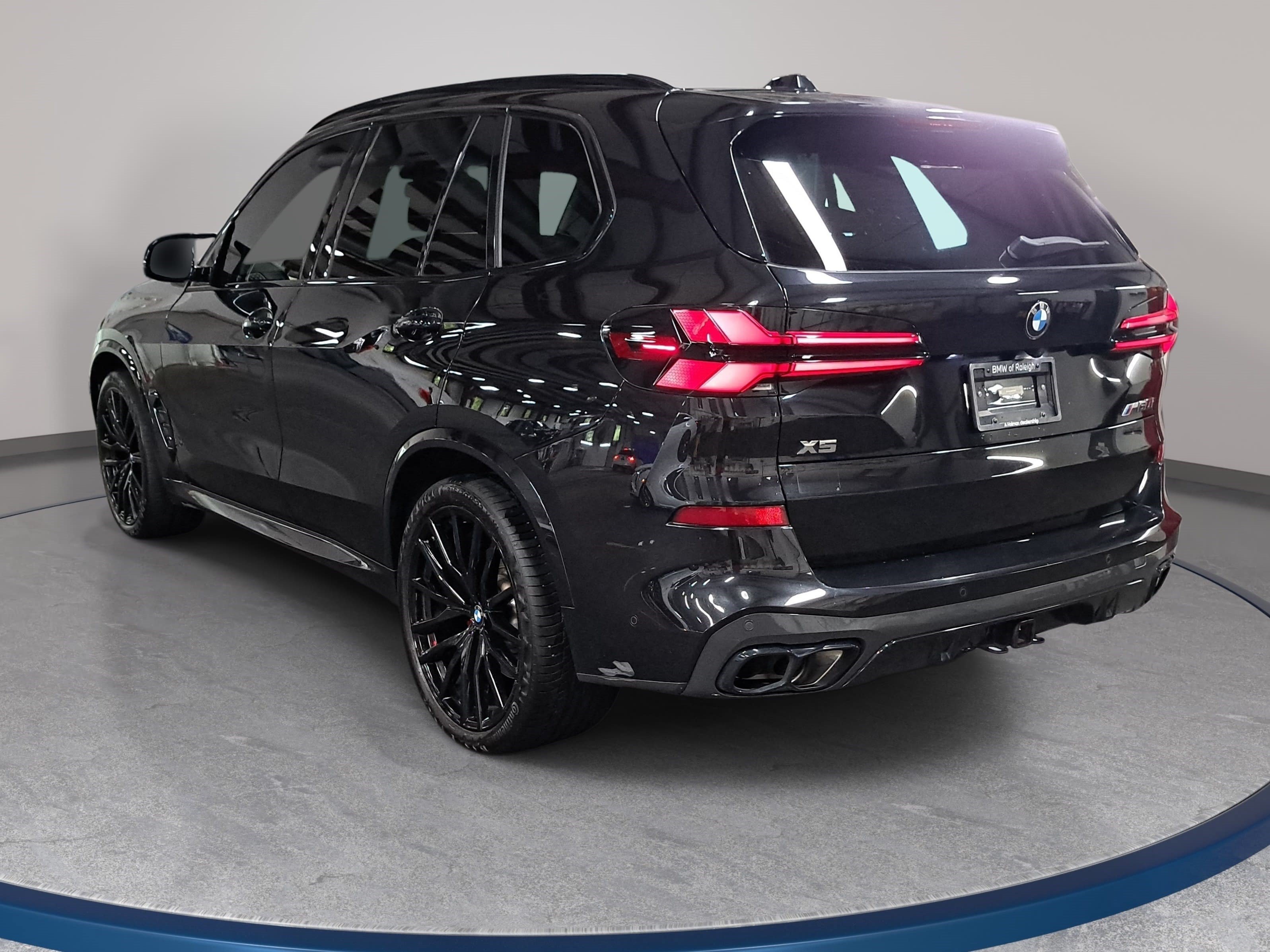 Used 2025 BMW X5 M60i AWD/4WD image 7
