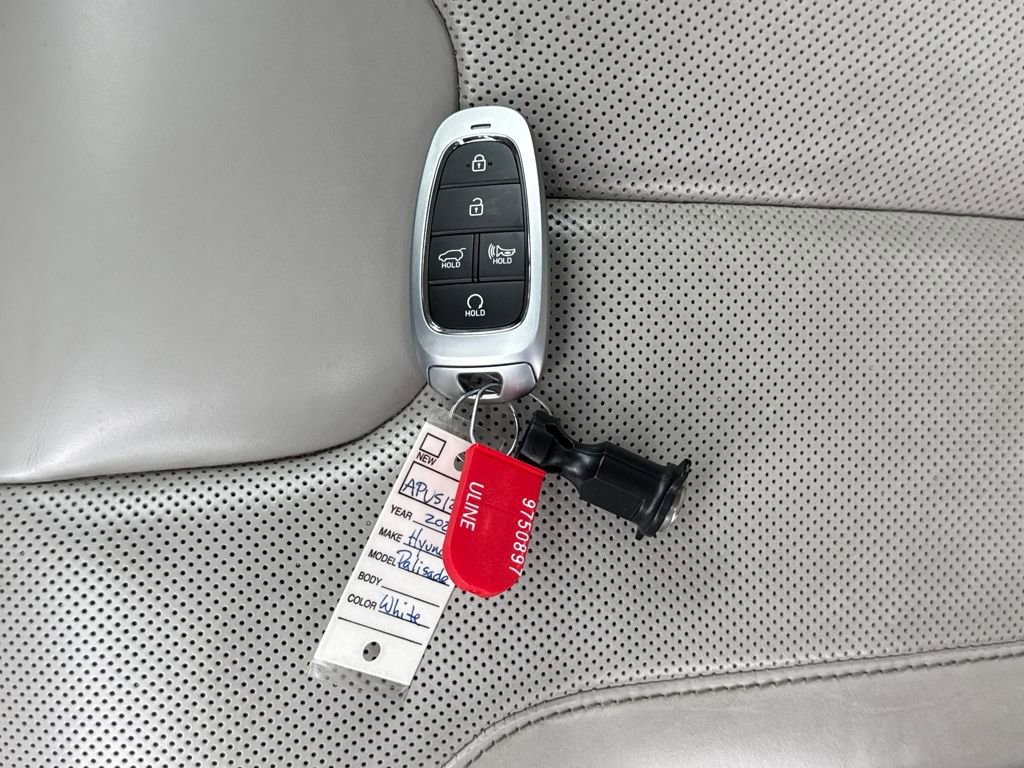 Used 2023 Hyundai Palisade Calligraphy image 25