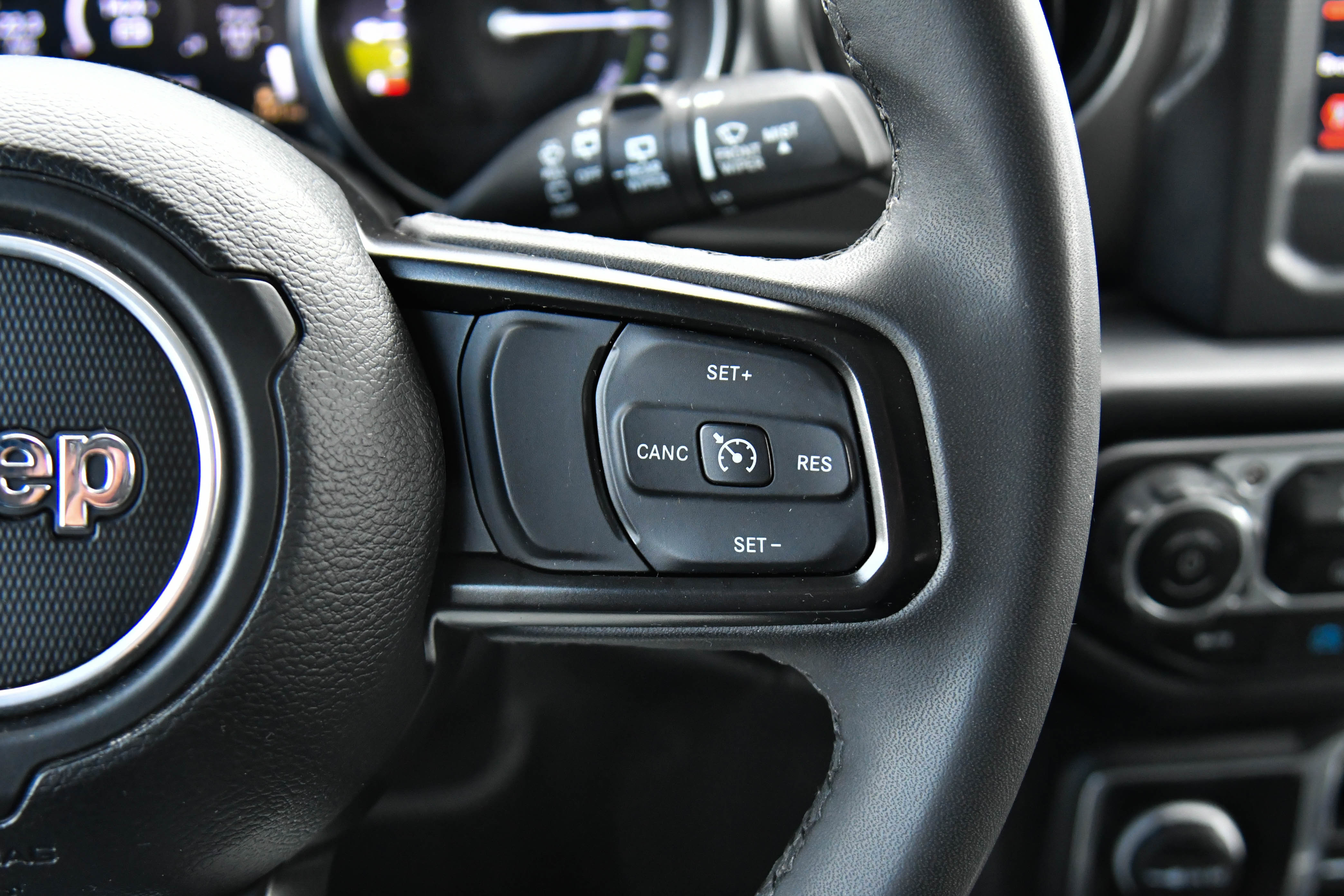 Used 2023 Jeep Wrangler Unlimited AWD/4WD image 29