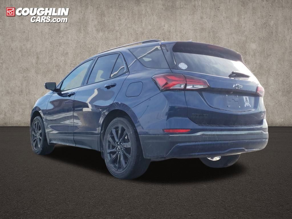 Used 2022 Chevrolet Equinox RS w/ Infotainment Package image 4