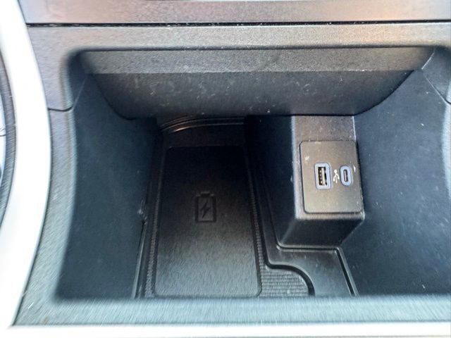 Used 2024 Ford Edge SEL w/ Convenience Package image 4