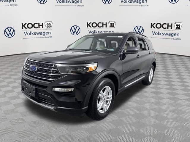 Used 2020 Ford Explorer XLT w/ Equipment Group 202A image 3