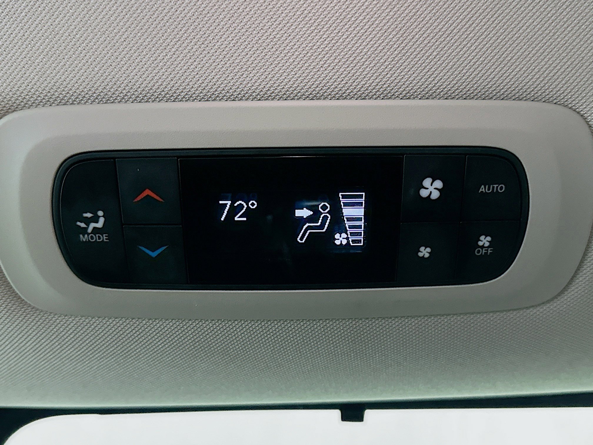 Used 2023 Chrysler Pacifica Touring-L FWD image 23