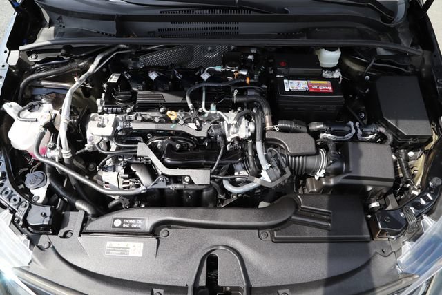 Used 2025 Toyota Corolla LE FWD image 3