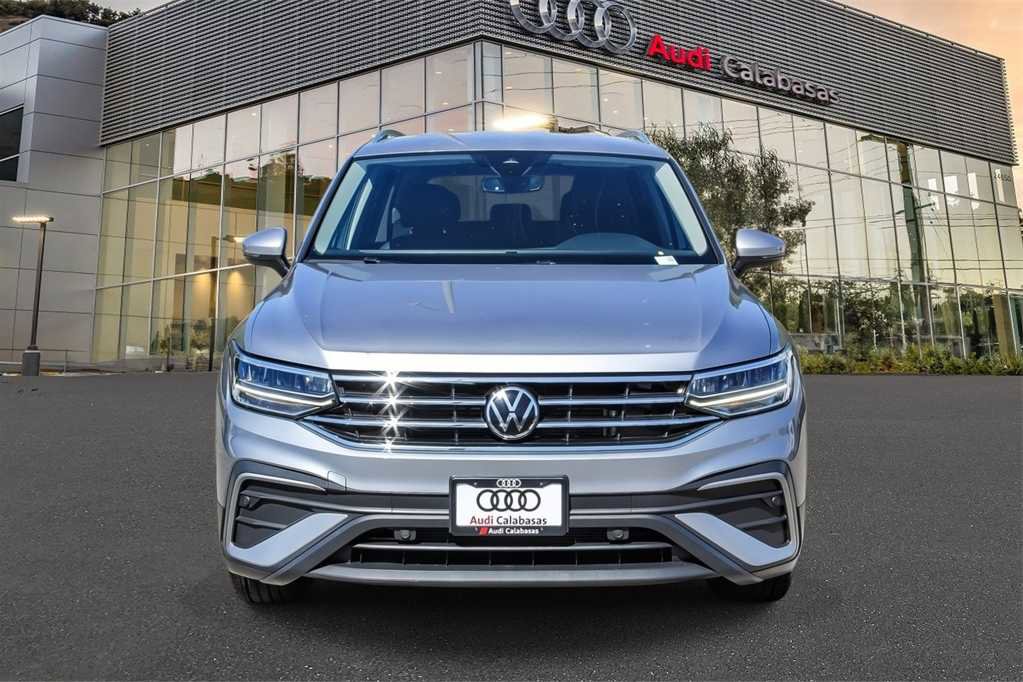 Used 2023 Volkswagen Tiguan SE image 6
