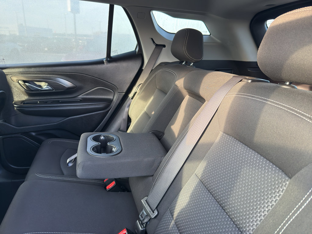Used 2024 GMC Terrain SLE image 33