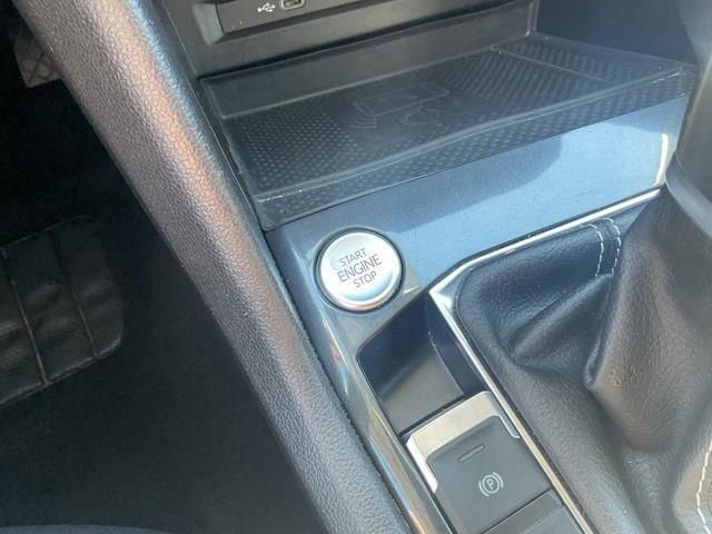 Used 2024 Volkswagen Tiguan SE image 34