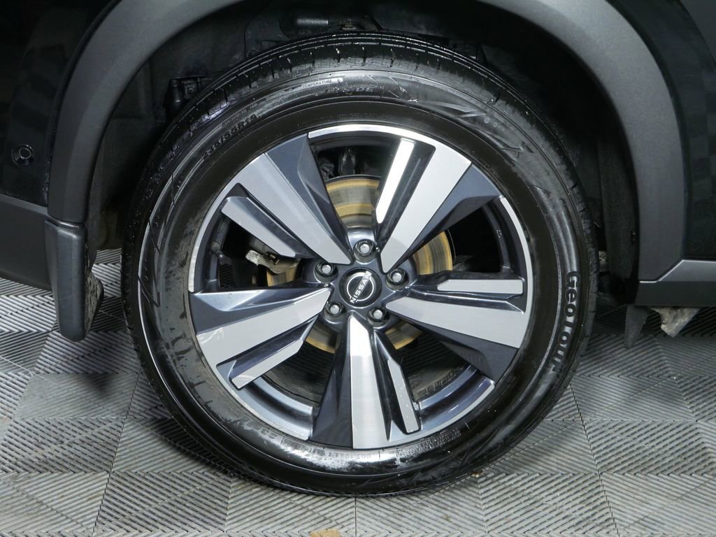 Used 2022 Nissan Rogue SL w/ SL Premium Package image 9