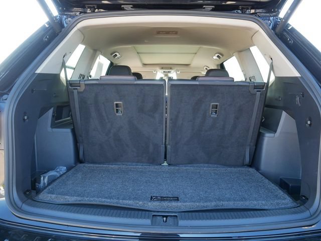 Certified 2026 Volkswagen Atlas Peak Edition AWD/4WD image 18