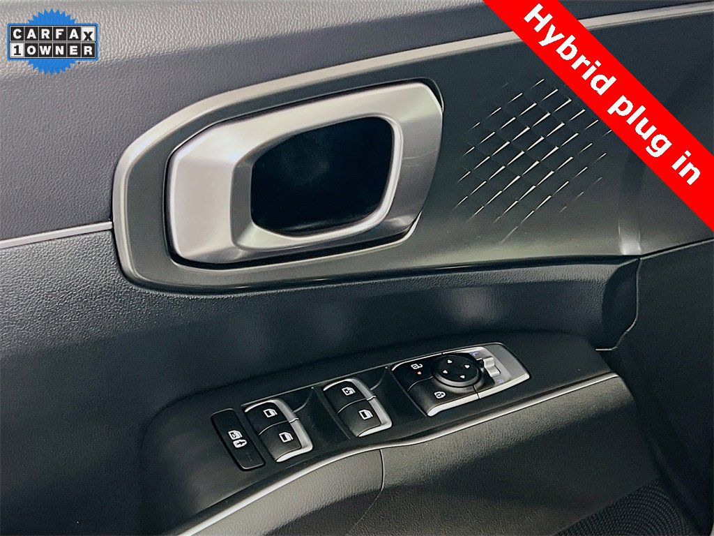 Certified 2025 Kia Sorento EX image 19