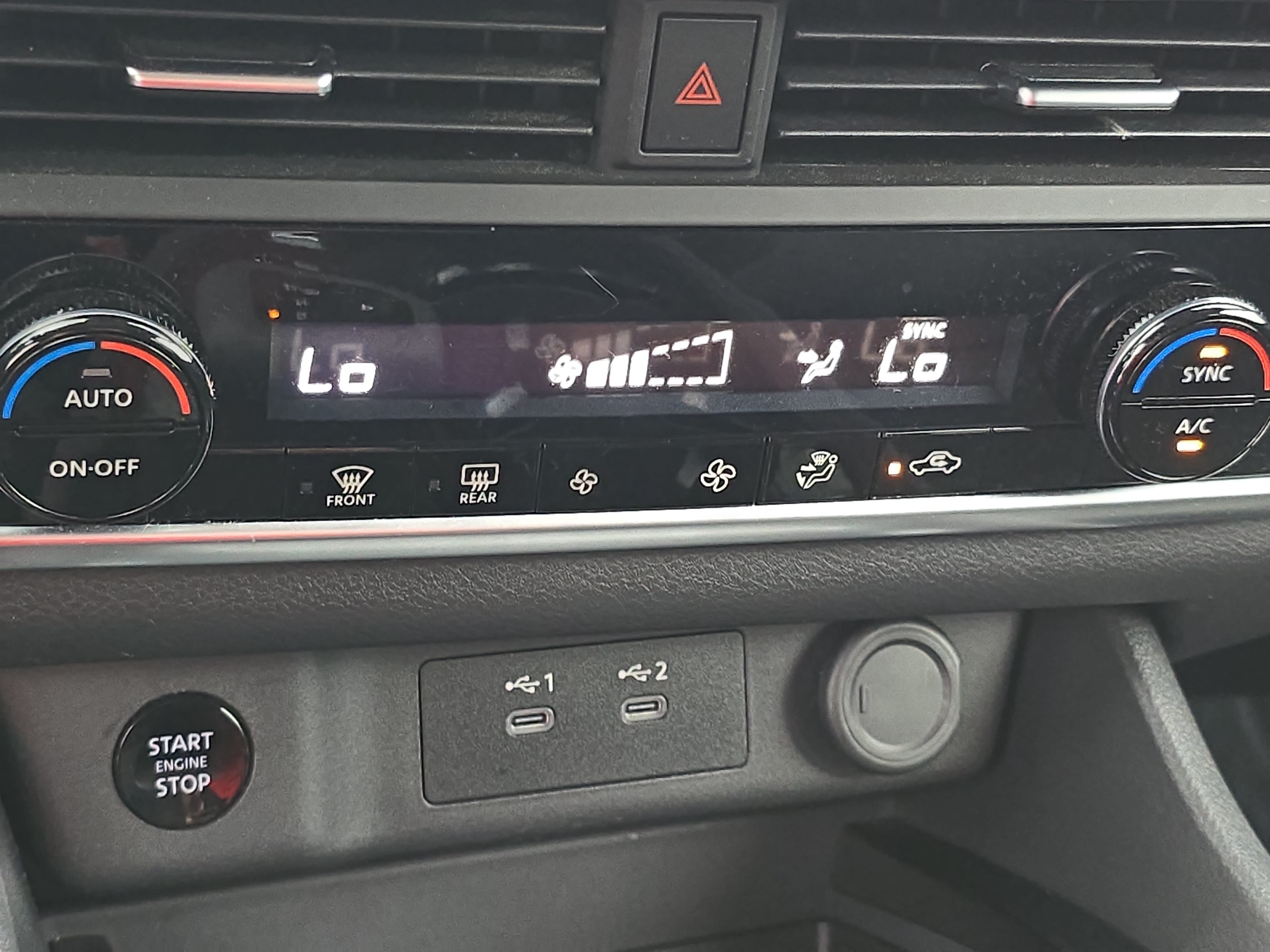 Certified 2025 Nissan Rogue SV FWD image 23