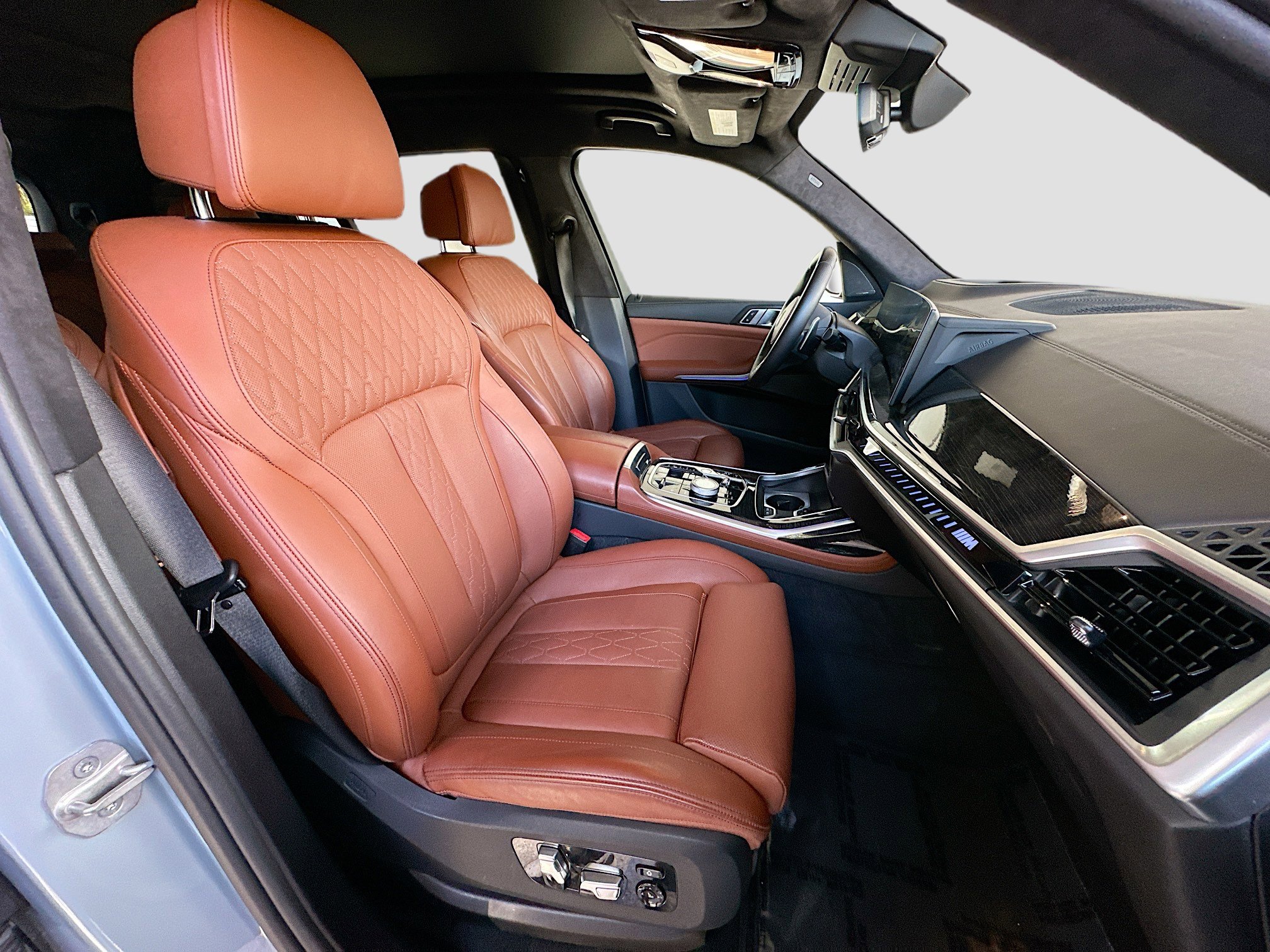 Certified 2024 BMW X7 M60i w/ Executive Package image 31