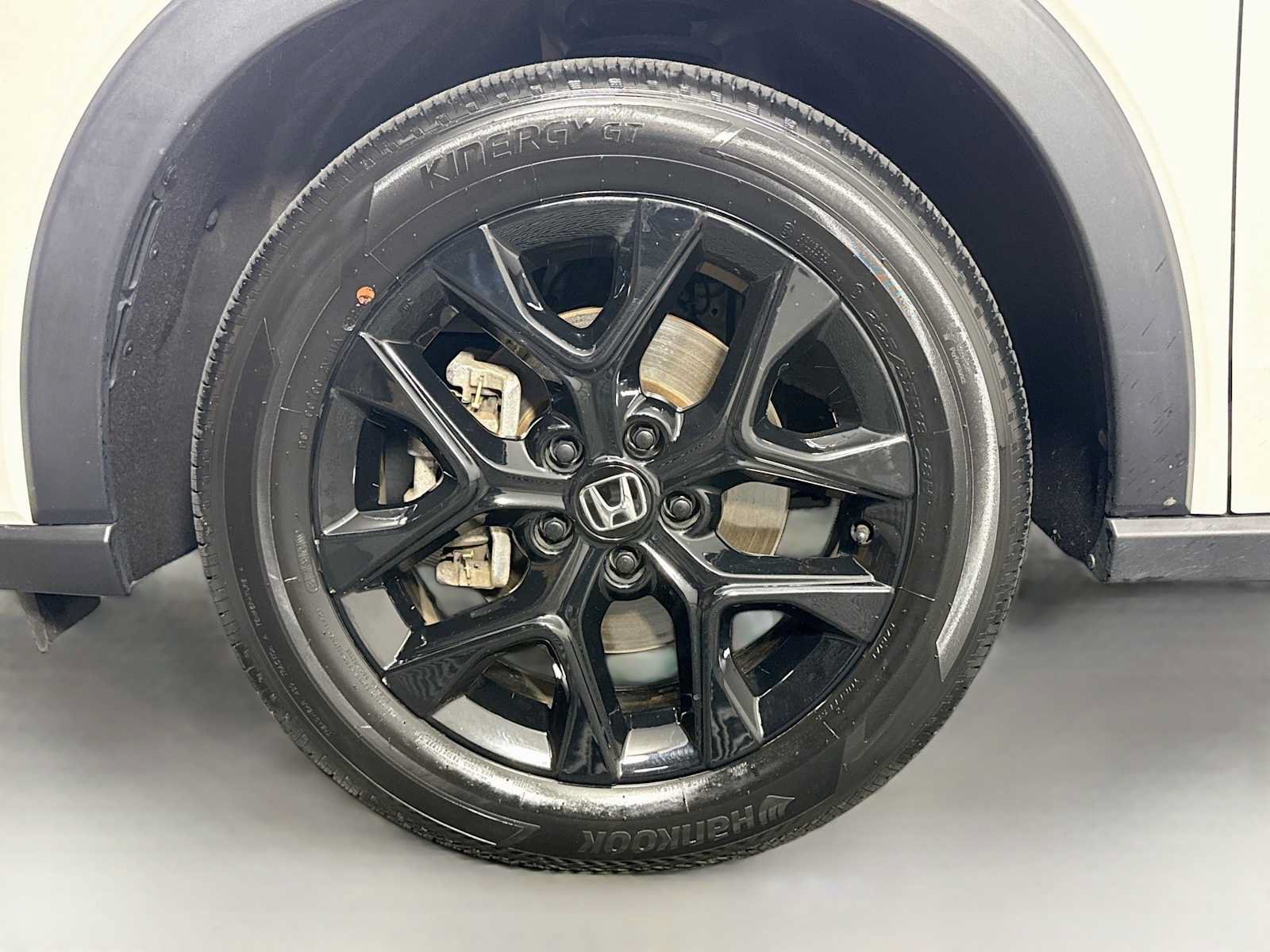 Used 2025 Honda HR-V Sport image 28