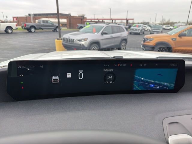 Used 2025 Ford Expedition Max Active image 16