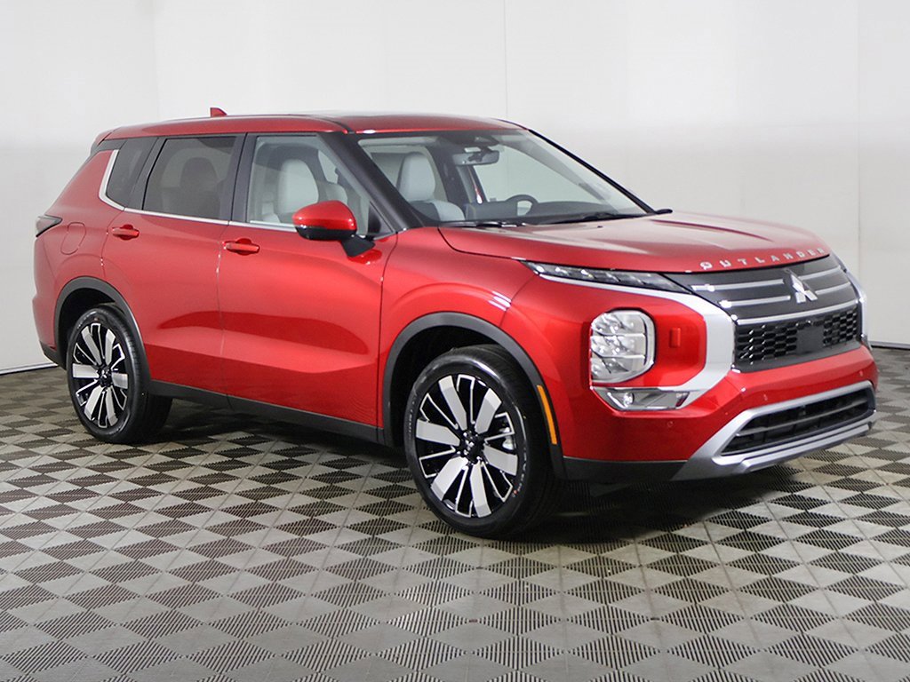 New 2025 Mitsubishi Outlander SE image 2