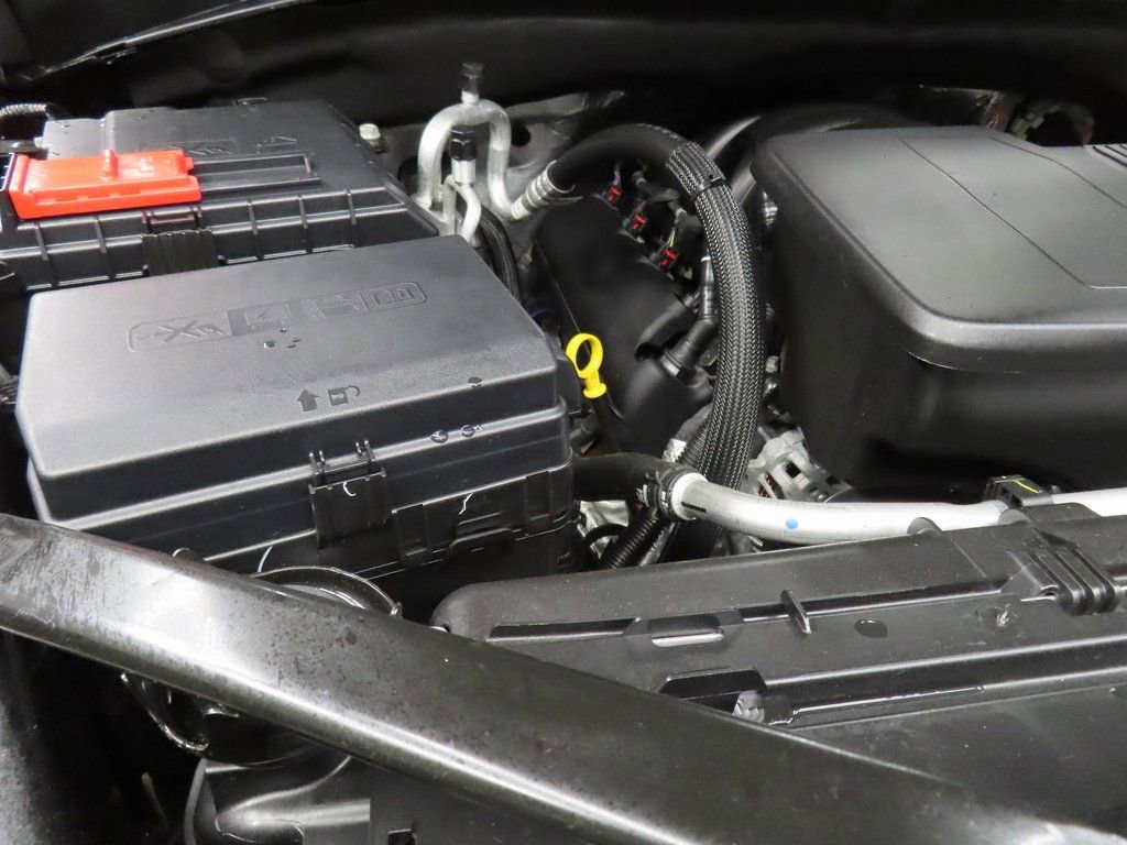 Used 2025 GMC Sierra 1500 Elevation image 25