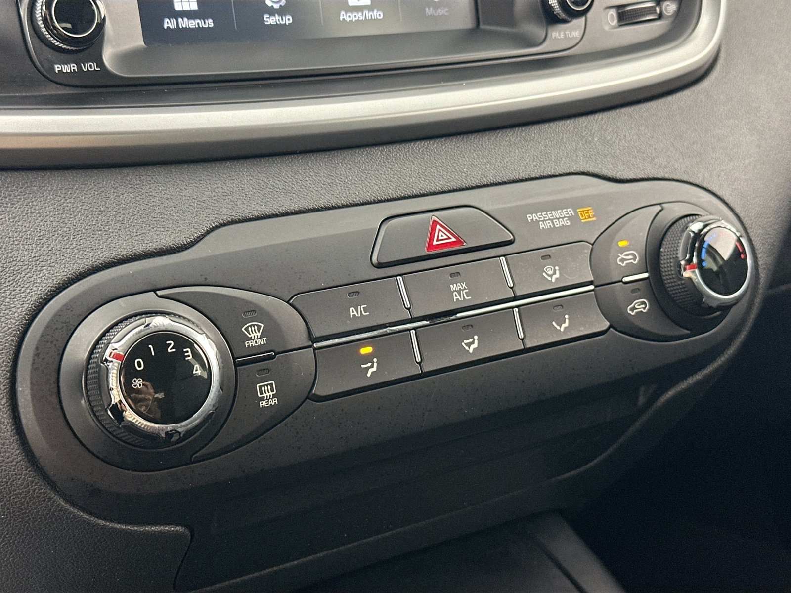 Used 2019 Kia Sorento L FWD image 15
