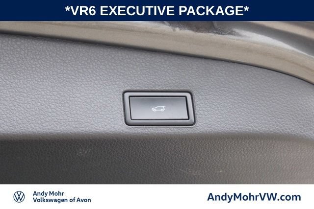 Used 2016 Volkswagen Touareg VR6 AWD/4WD image 10