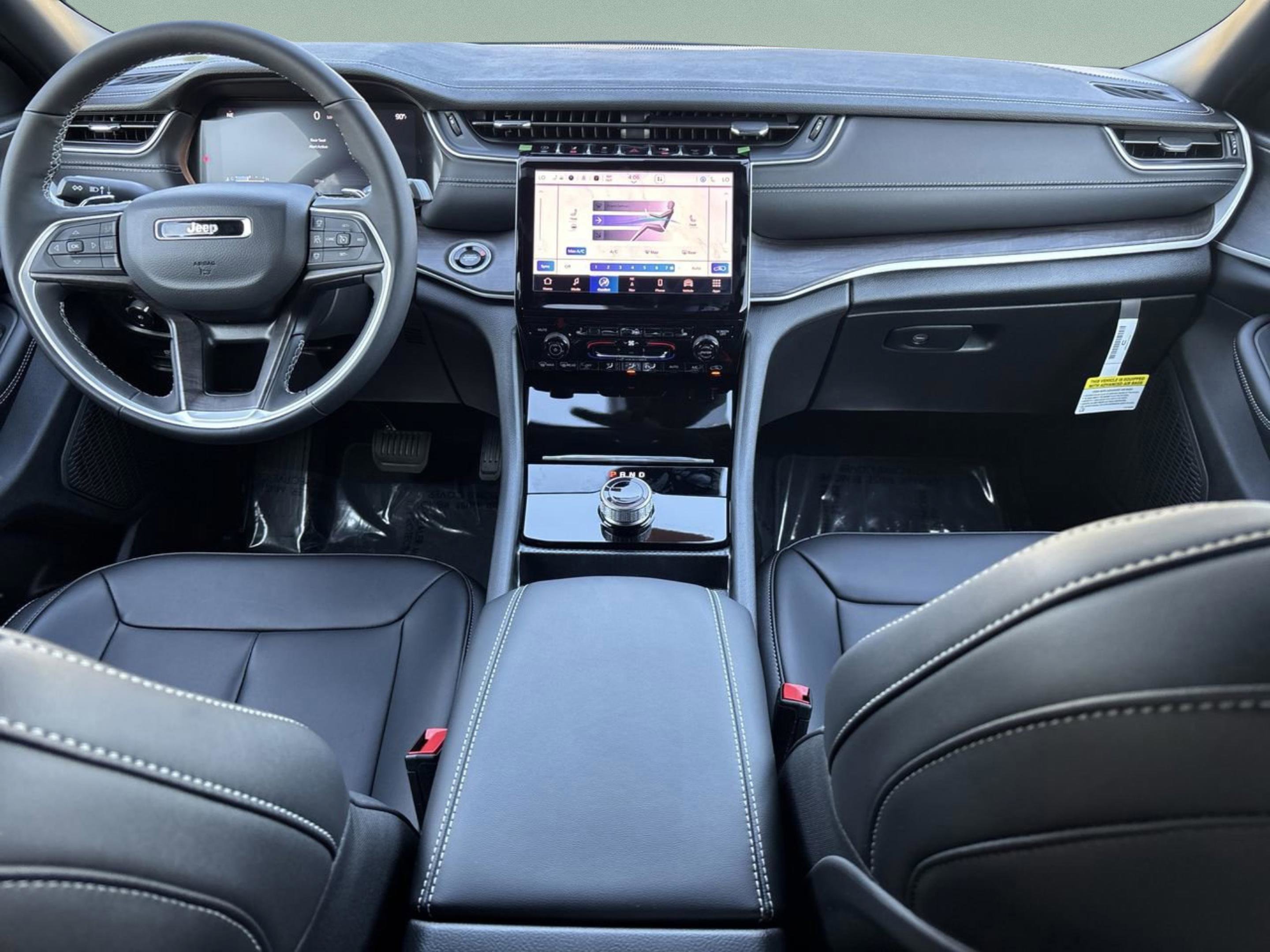 New 2025 Jeep Grand Cherokee Limited image 12