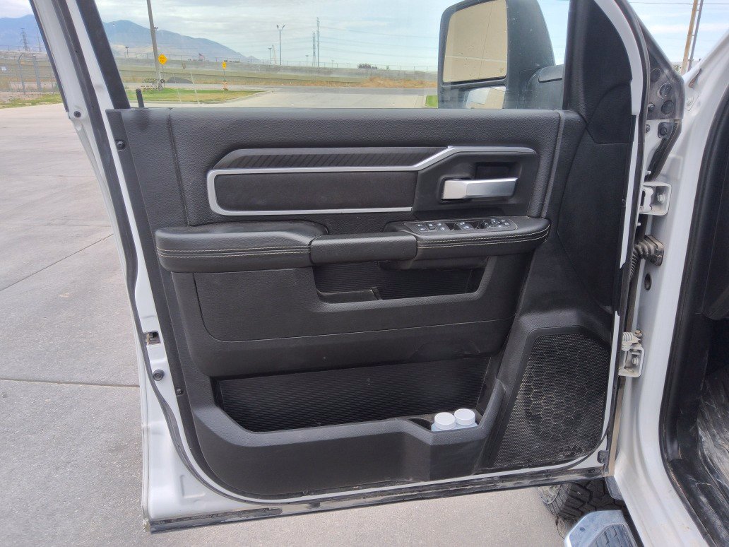 Used 2025 RAM 2500 Big Horn AWD/4WD image 15