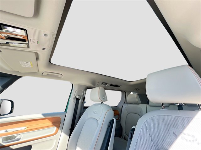 New 2025 Volkswagen ID. Buzz 1st Edition image 22