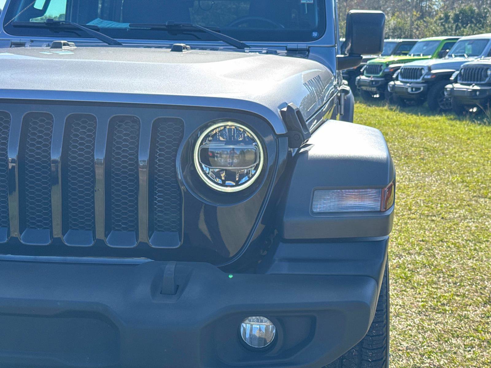 Used 2020 Jeep Wrangler Willys image 9