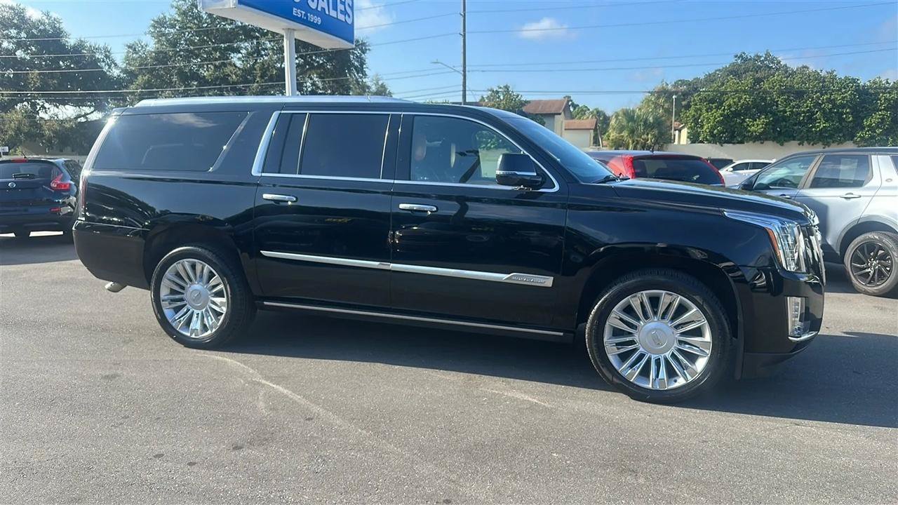 Used 2016 Cadillac Escalade ESV Platinum AWD/4WD image 8