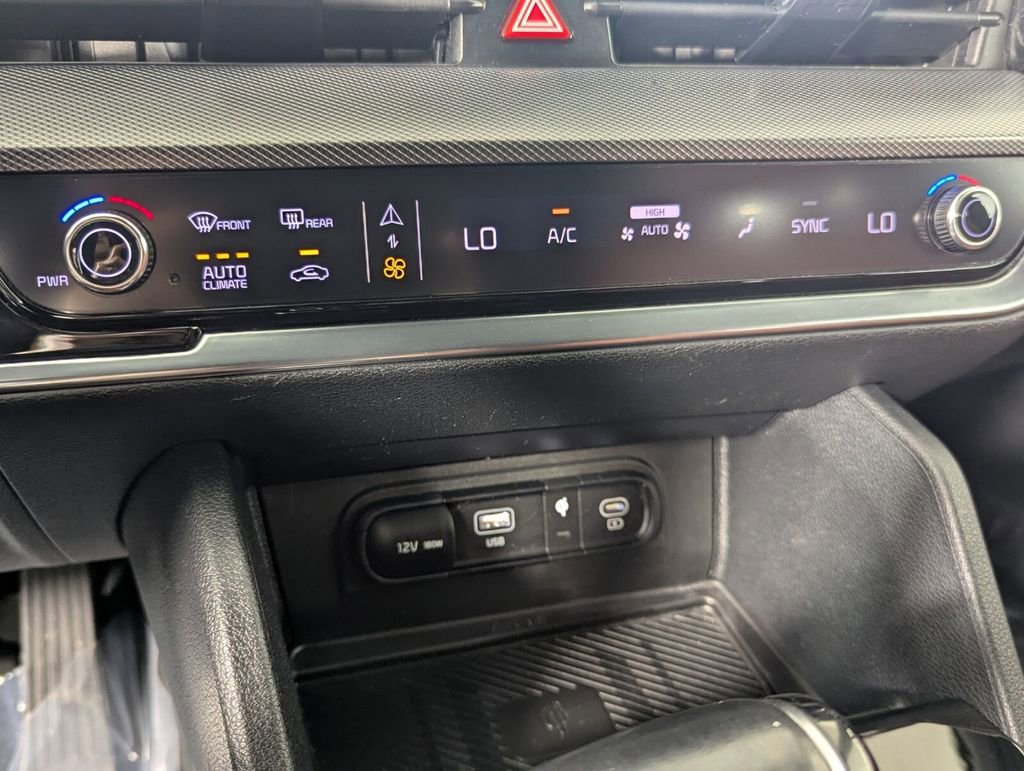 Used 2024 Kia Sportage SX image 19