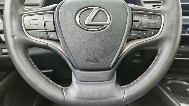 Used 2019 Lexus UX 200 FWD image 39