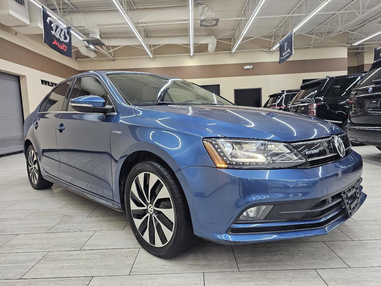 Used 2015 Volkswagen Jetta SEL Premium FWD image 4
