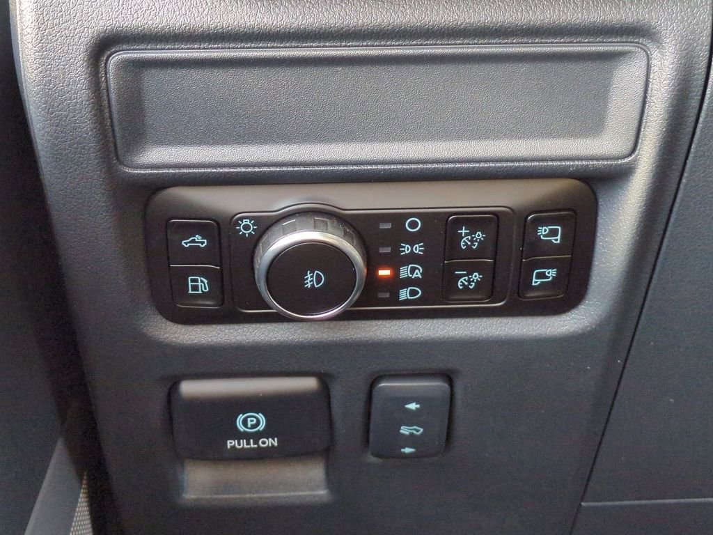 New 2025 Ford F150 Lariat w/ Equipment Group 501A Mid image 24