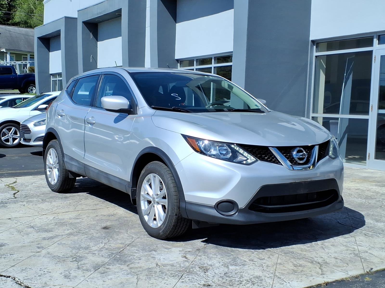 Used 2018 Nissan Rogue Sport S w/ S Appearance Package AWD/4WD image 1