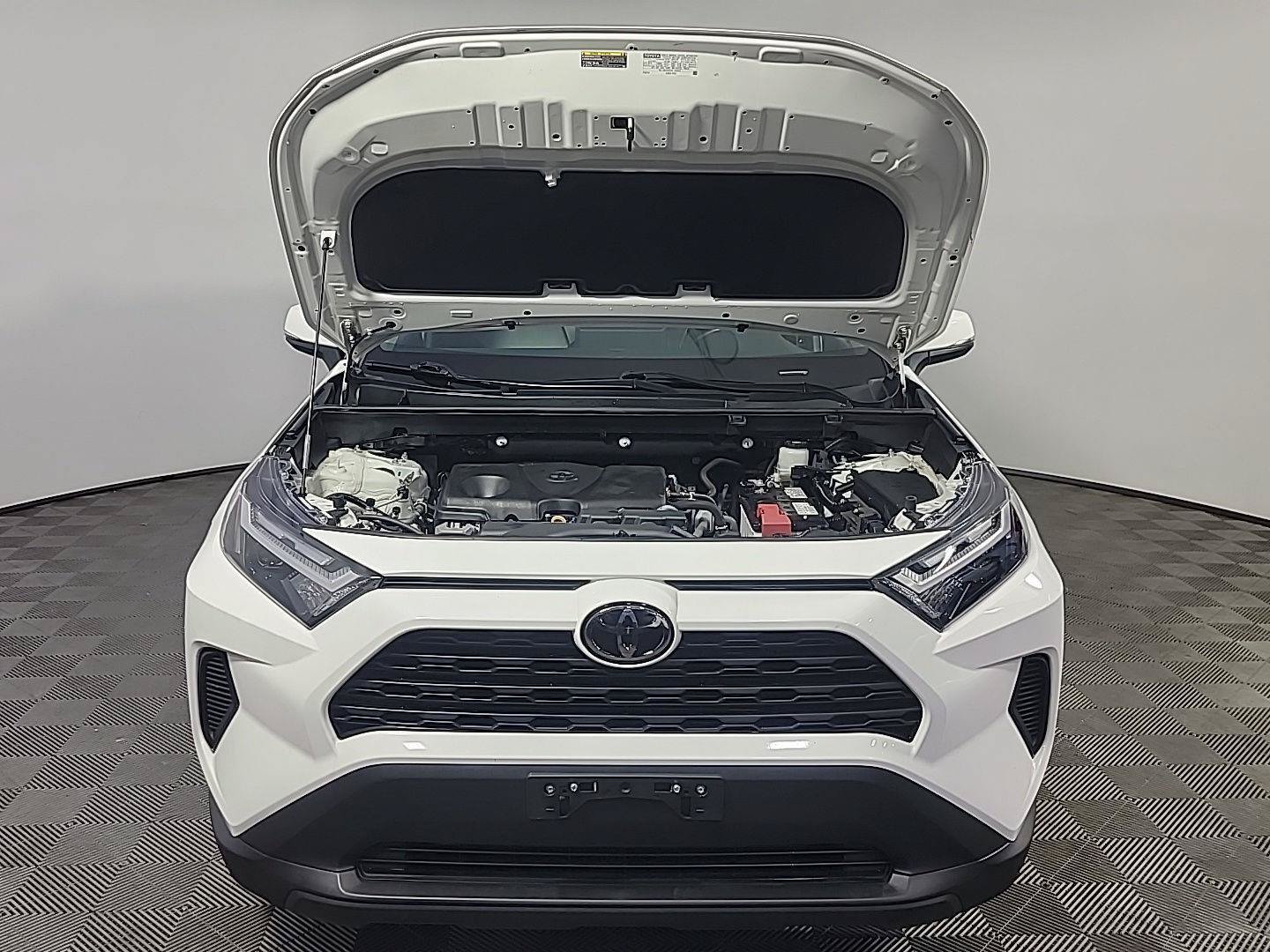 Used 2023 Toyota RAV4 XLE w/ Convenience Package AWD/4WD image 14