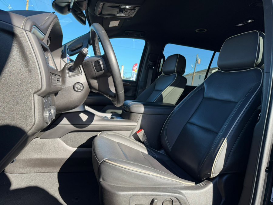 Used 2024 Chevrolet Suburban Premier image 18