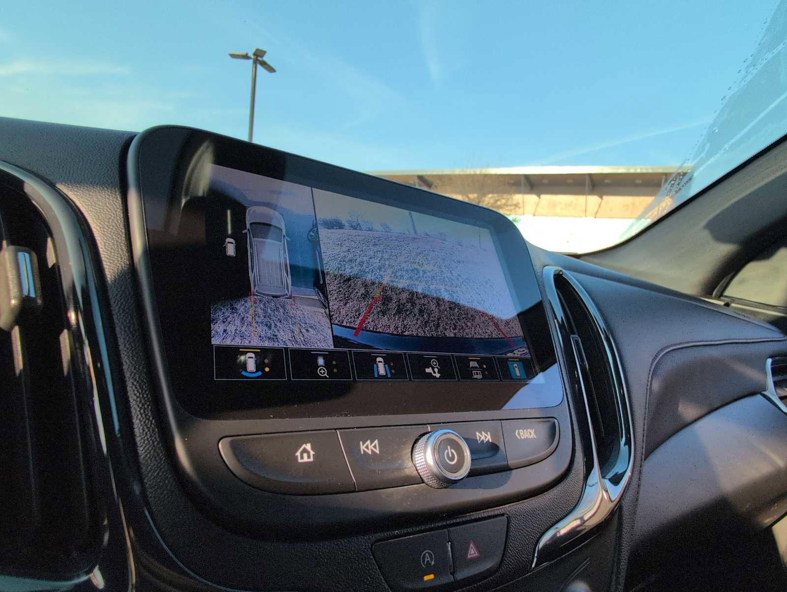 Used 2022 Chevrolet Equinox RS w/ RS Leather Package image 29