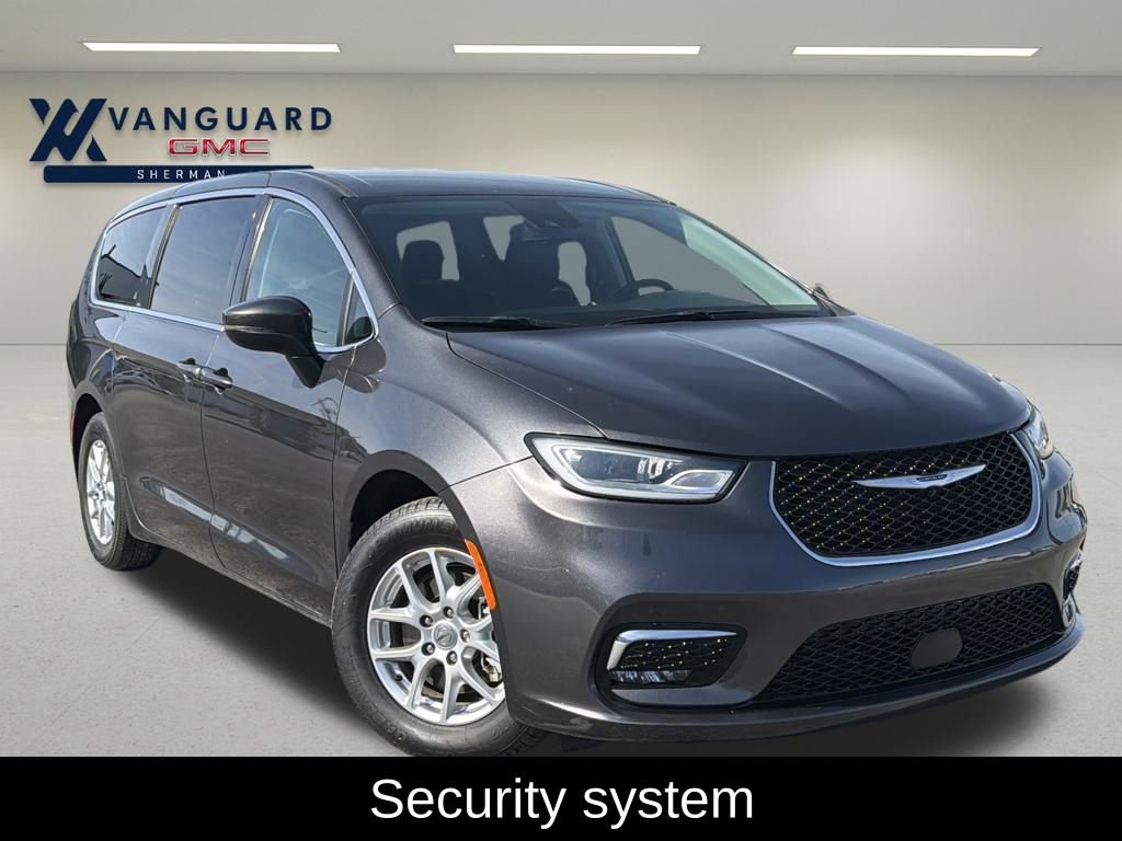 Used 2023 Chrysler Pacifica Touring-L