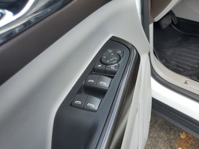 Used 2022 GMC Acadia SLT w/ Preferred Package image 17