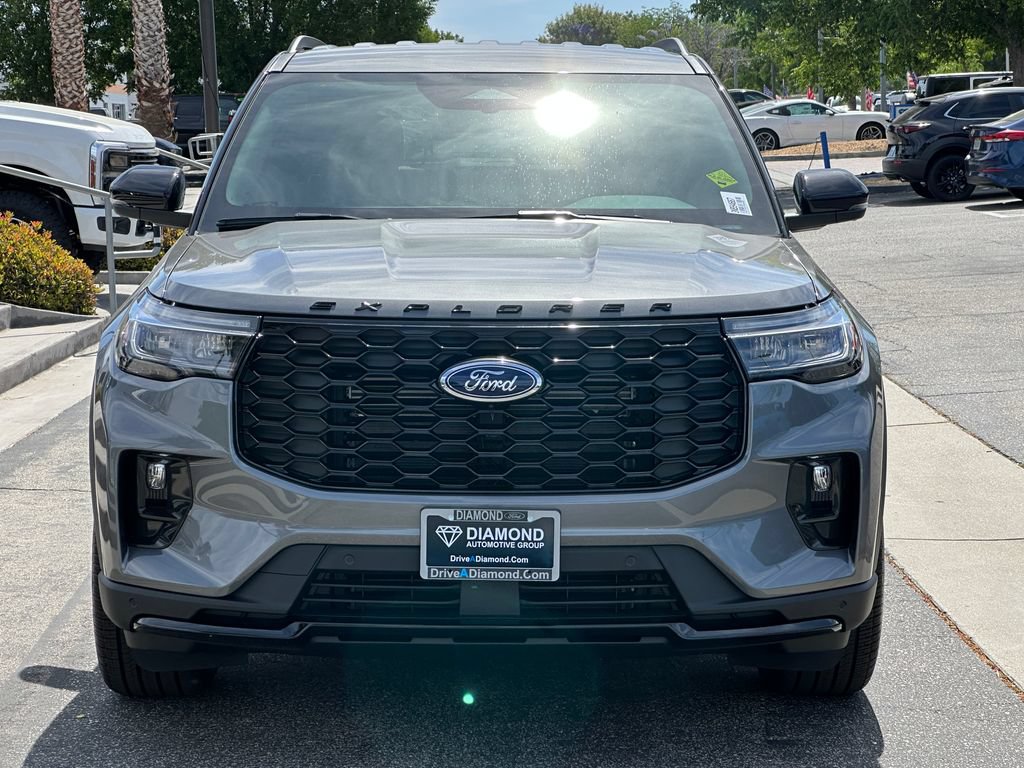 New 2026 Ford Explorer ST-Line w/ ST-Line Street Pack RWD image 12